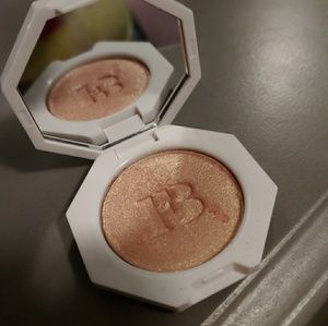 FINAL SALE! Fenty beauty highlighter
